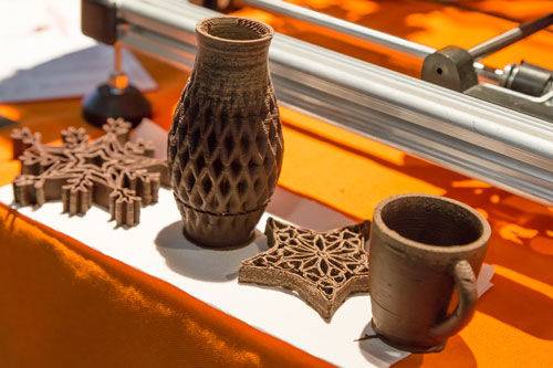 Edible 3D printed objects made from chocolate