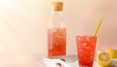 Sparkling strawberry lemonade