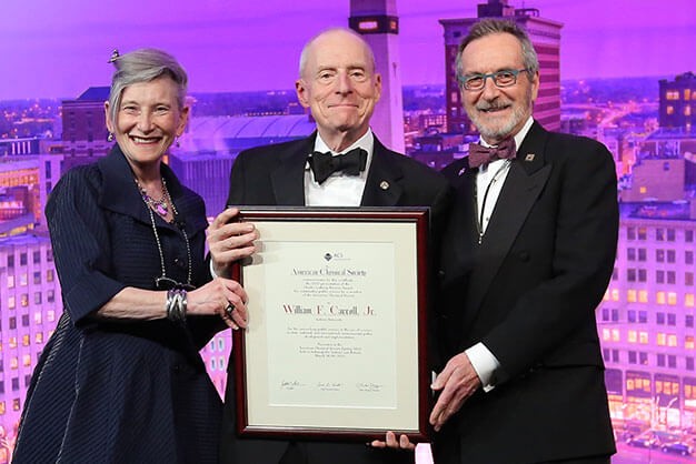 2019 recipient Attila E. Pavlath receives the Charles Lathrop Parsons Award on stage.