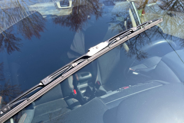 Windshield wiper arms